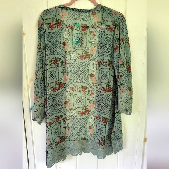 Mason & Belle Laria Crochet Trim Open Front Duster Top - Picture 4 of 11